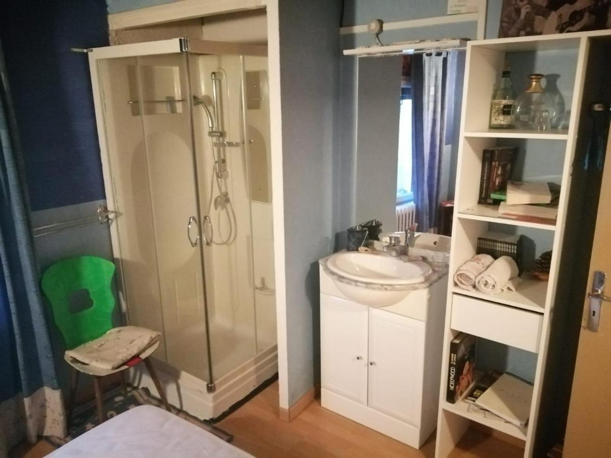 Les Toiles Filantes Hostel Empurany Екстериор снимка