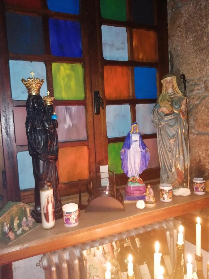 Les Toiles Filantes Hostel Empurany Екстериор снимка